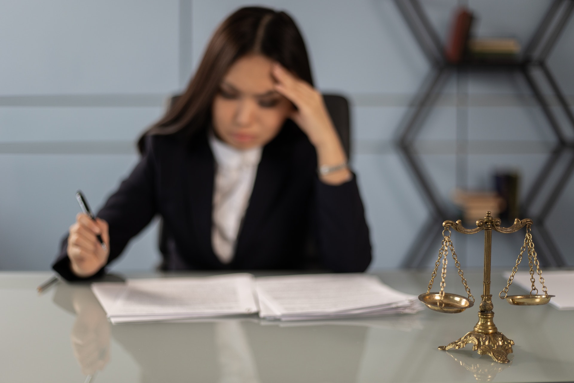 What Does A Lawyer Do As A Legal Representative 